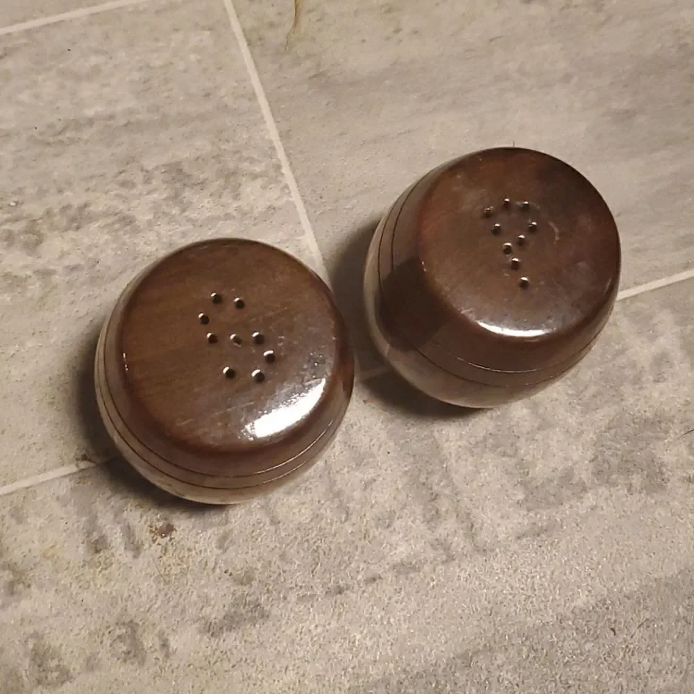 Vintage mahogany salt&pepper